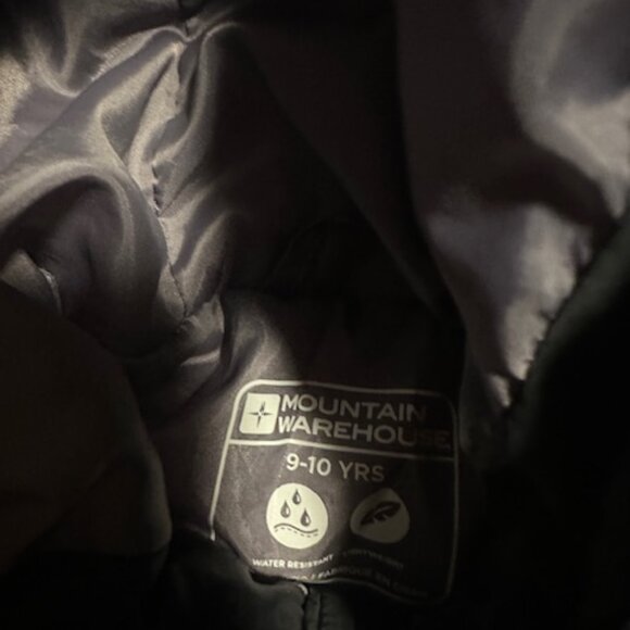 Mountain Warehouse childrens puffy jacket size 9-10 - Picture 2 of 2